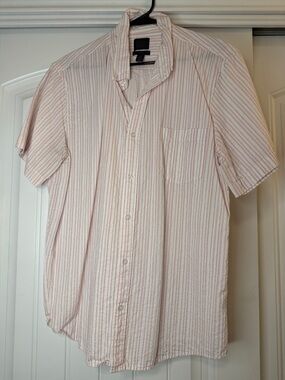 14th & Union Pink and White Striped Short-Sleeve Button-Up Shirt